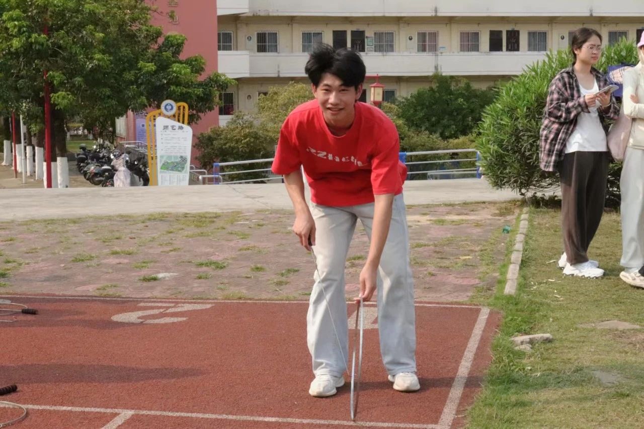 2EAF8